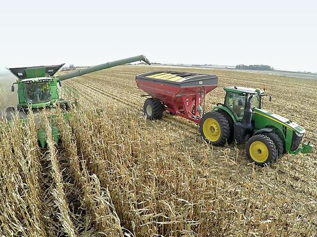 After acquiring AutoCart developer Smart Ag late last year, Raven is prepared to commercially release the autonomous grain cart kit for this year&#039;s fall harvest. (Progressive Farmer image by Raven)