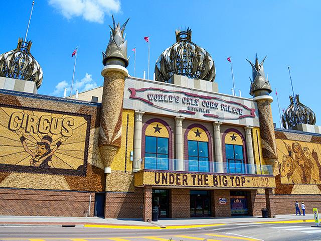 South Dakota&#039;s Corn Palace, which is made up of as many as 300,000 ears of corn, draws more than 400,000 visitors each year. (Greg Lamp)