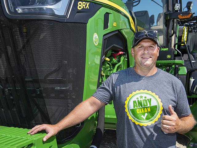 Clean farm equipment can pay dividends, but it is also a source of pride for Ontario farmer Andy Pasztor. (Joel Reichenberger)