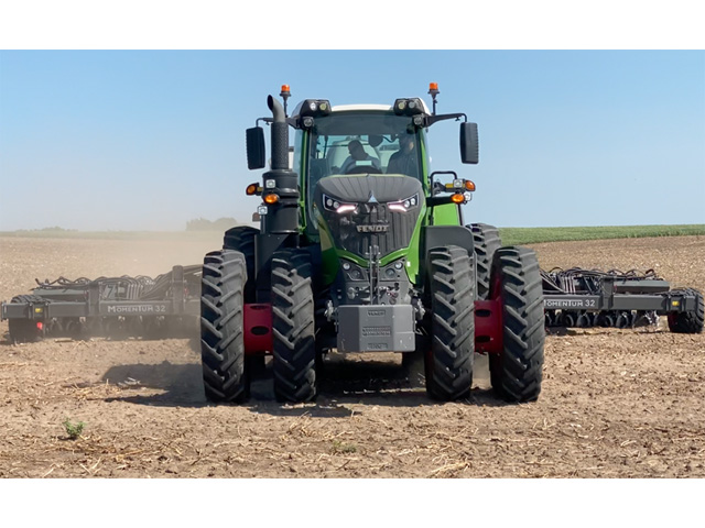 Row tractors and four-wheel drive tractors are showing new signs of life as commodity prices put cash in customer pockets. (DTN photo courtesy of AGCO Corp.)