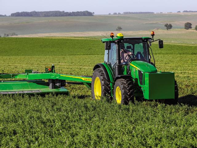 Sales of two-wheeled, 100-hp tractors showed almost 30% growth in February, compared to February 2021. (Photo courtesy of John Deere)