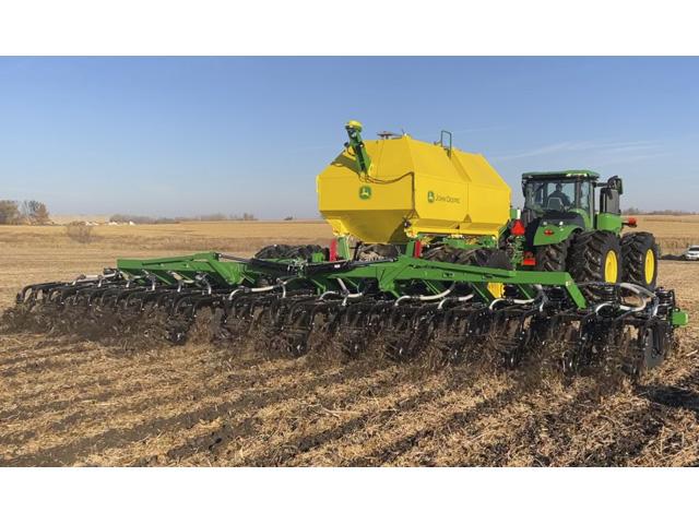 Deere's new strip-till series gives operators the ability to combine nutrient applications and tillage into a single pass. (DTN photo by Dan Miller)