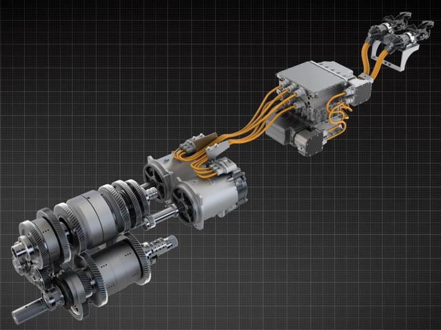 John Deere grabbed an AE50 innovation award for its electric variable transmission that enables electric generation to power implement fan drives in place of implement hydraulic pumps or that can assist the tractor by powering the implement&#039;s axles. (Photo courtesy of John Deere)