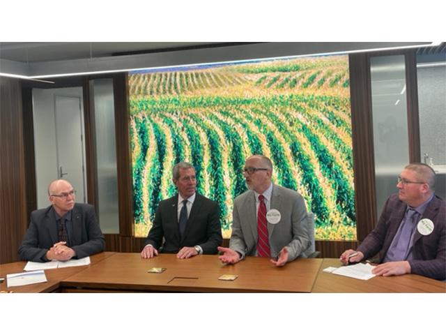 Discussing agriculture trade Thursday, from left, Doug Chapin, Michigan dairy farmer and board chairman of the Michigan Milk Producers Association; John Bode, president and CEO of the Corn Refiners Association; Brian Kuehl, executive director, Farmers for Free Trade; and Bob Hemesath, Iowa corn farmer and board member of the National Corn Growers Association. (Photo by DTN Political Correspondent Jerry Hagstrom)