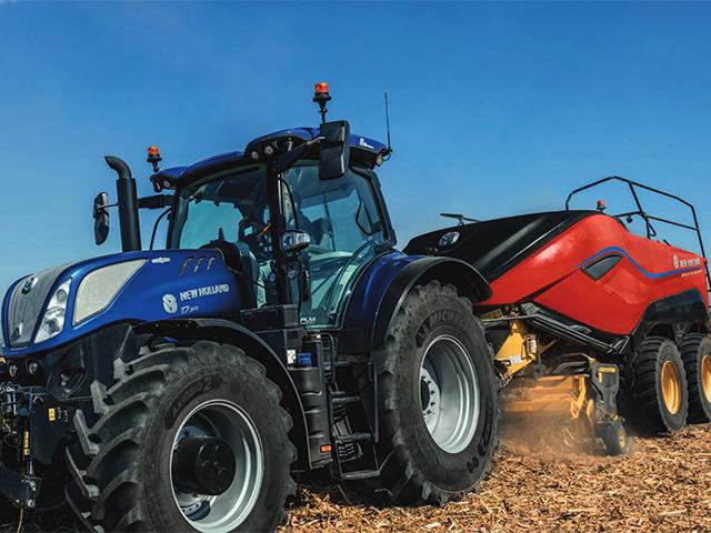 New Holland Ag's T7 Long Wheelbase tractor delivers more traction by way of bigger tires, but no increase in the overall dimension of the 300-horsepower tractor. (Photo courtesy of New Holland Ag)
