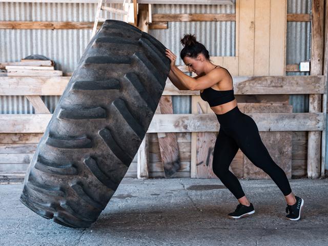 South Dakota farmer Amanda Nigg is on a mission to push farmers to better physical and mental health through online workout programs and her Farm Fit Training business. (Photo by Weston Richey)