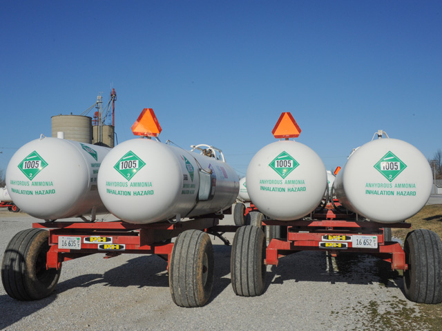 Farmers are facing sky-high prices for fertilizer options this fall, such as anhydrous ammonia. Four questions can help producers decide how to adjust their fall fertilizer program, as they eye uncertain spring supplies. (DTN photo by Pamela Smith)