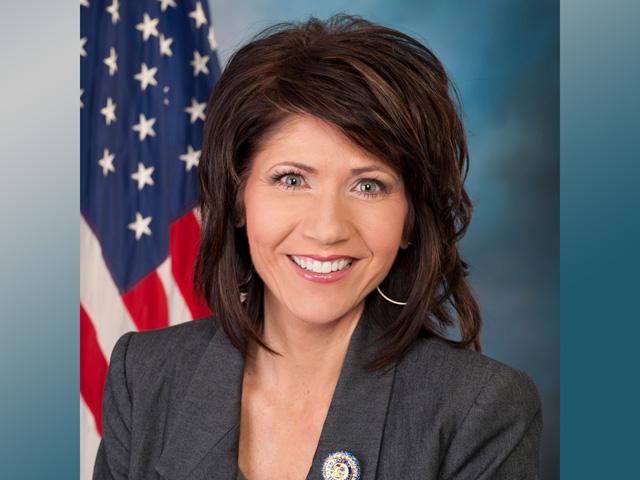 South Dakota Gov. Kristi Noem and Minnesota Gov. Tim Walz, chairman and vice chairman of the Governors' Biofuels Coalition, asked EPA to reject the call of governors in five states to waive the Renewable Fuel Standard in light of COVID-19. (DTN file photo)