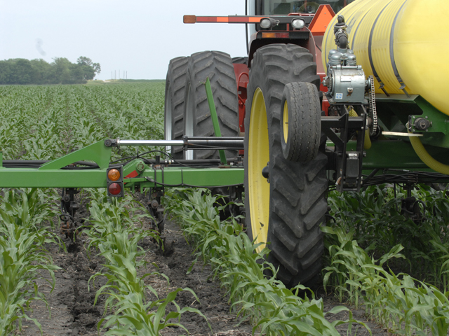 The guy who writes about fertilizer for us choose fertilizer placement equipment as one of the Top 5 Farm Machinery Trends. (DTN/The Progressive Farmer photo by Bob Elbert)