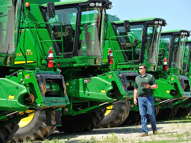 IRON Solutions&#039; latest index for June through August shows an average 3.3% reduction for used combines, although Deere models slipped only 1.9%. (DTN photo by Jim Patrico)