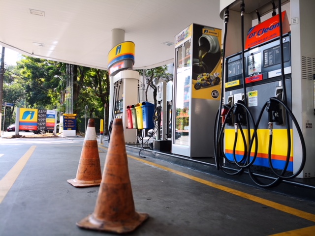 A gas station in Sao Paulo, Brazil, is out of fuel following the national truckers' strike that is carrying into its second week across the country. (DTN photo by Lin Tan)