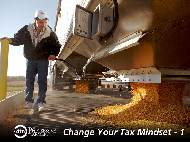 Changes to the tax code mean it&#039;s more beneficial to make a little income and pay some tax each year. Deferred payment contracts for grain sales are one tool that can give you flexibility when making decisions at the end of the year. (DTN/The Progressive file photo by Jonathan Kirshner)