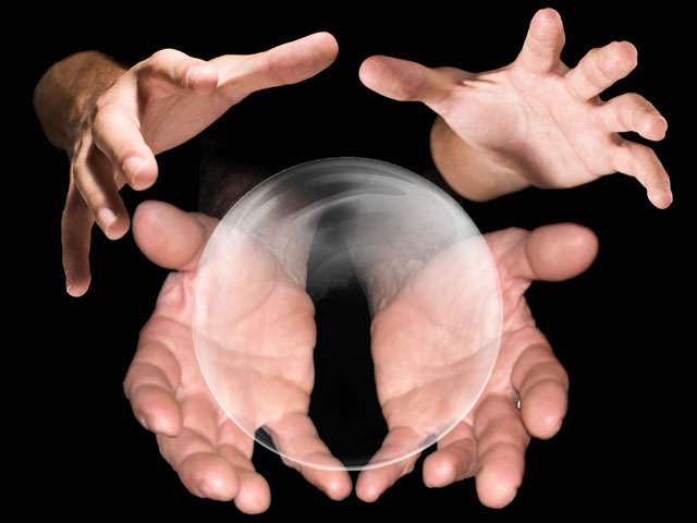 DTN/PF reporters and editors look into their crystal balls for the storylines to watch in 2019. (DTN photo illustration by Nick Scalise)