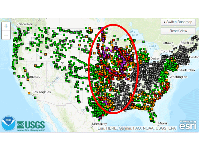 All major river systems in the central U.S. have moderate to major long-term flood risk for 2019 -- an indication of very wet ground. (NOAA/USGS graphic)