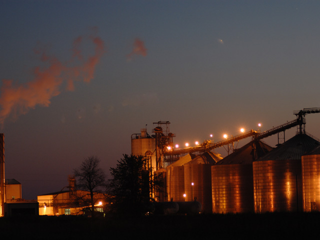 An ethanol plant in Iowa has received approval from the California Air Resources Board to sell cellulosic ethanol from corn kernel fiber in the state, using Edeniq's technology to track cellulosic gallons. (DTN file photo) 