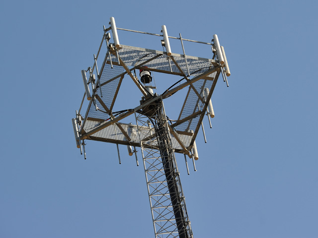 The FCC is rolling out 5G technology in a bandwidth auction later this year. The agency also stated the creation of a $20 billion fund for rural broadband projects. Proposed rules would also reduce permitting for smaller towers to service new technology. (DTN/The Progressive Farmer file photo by Jim Patrico.) 