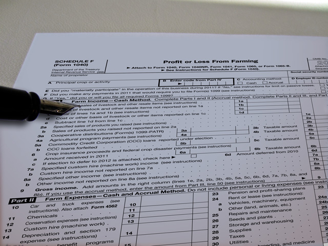 In practice, paper filing introduces more errors than e-filed tax returns. (Photo by 401(K) 2012; CC BY-SA 2.0)